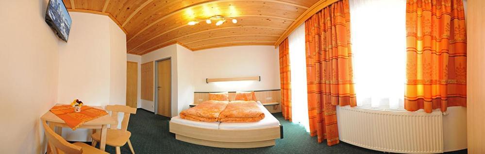 Gaestehaus Standardhaus Saalbach-Hinterglemm Exterior foto